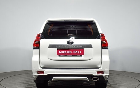 Toyota Land Cruiser Prado 150 рестайлинг 2, 2019 год, 4 990 000 рублей, 11 фотография