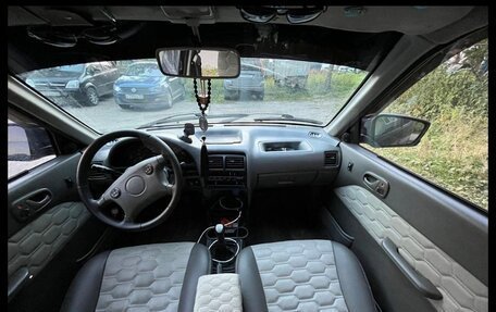 Suzuki Swift II, 2001 год, 285 000 рублей, 22 фотография