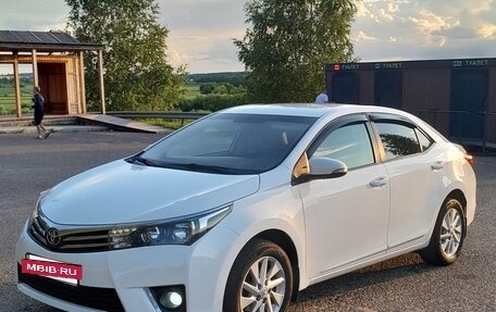 Toyota Corolla, 2013 год, 1 350 000 рублей, 5 фотография