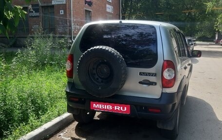 Chevrolet Niva I рестайлинг, 2012 год, 410 000 рублей, 3 фотография