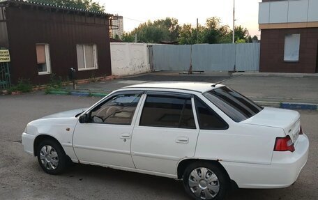 Daewoo Nexia I рестайлинг, 2012 год, 280 000 рублей, 3 фотография