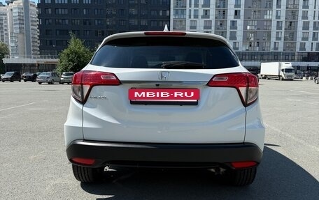 Honda Vezel, 2019 год, 1 870 000 рублей, 5 фотография