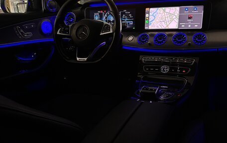 Mercedes-Benz E-Класс, 2017 год, 2 950 000 рублей, 17 фотография