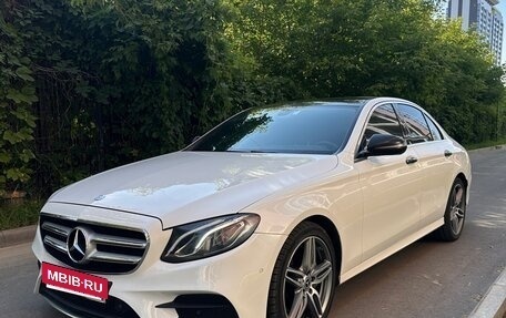 Mercedes-Benz E-Класс, 2017 год, 2 950 000 рублей, 2 фотография