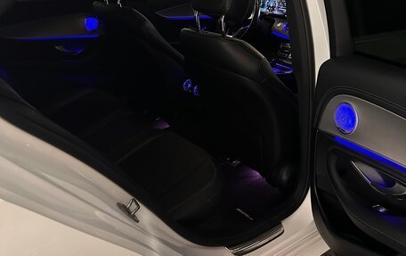 Mercedes-Benz E-Класс, 2017 год, 2 950 000 рублей, 22 фотография