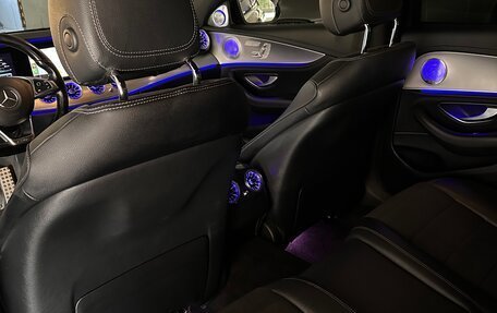 Mercedes-Benz E-Класс, 2017 год, 2 950 000 рублей, 21 фотография