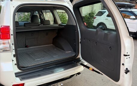 Toyota Land Cruiser Prado 150 рестайлинг 2, 2012 год, 2 550 000 рублей, 12 фотография
