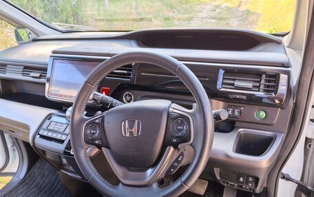 Honda Stepwgn IV, 2021 год, 2 500 000 рублей, 4 фотография