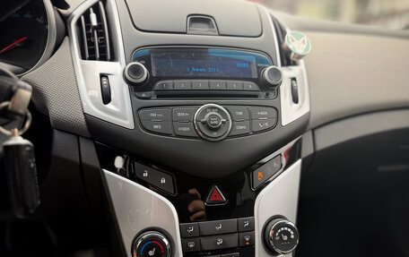 Chevrolet Cruze II, 2014 год, 800 000 рублей, 14 фотография
