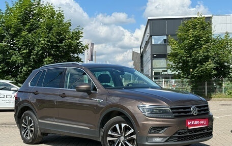 Volkswagen Tiguan II, 2019 год, 2 399 000 рублей, 1 фотография