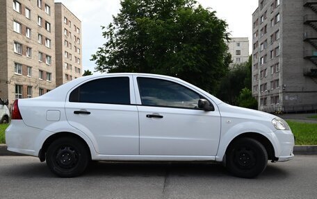 Chevrolet Aveo III, 2010 год, 300 000 рублей, 2 фотография