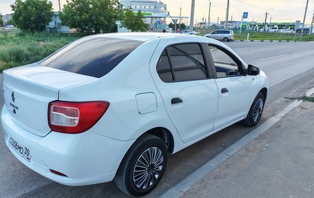 Renault Logan II, 2018 год, 680 000 рублей, 3 фотография