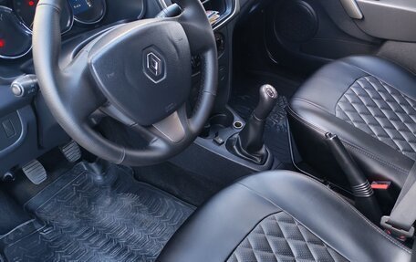 Renault Logan II, 2018 год, 680 000 рублей, 5 фотография