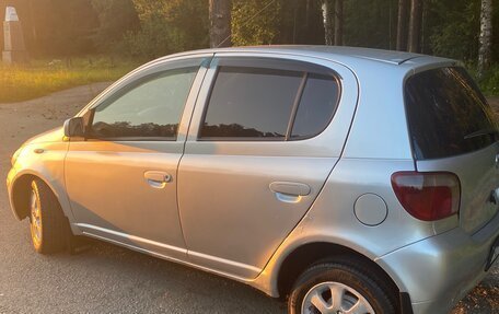 Toyota Vitz, 2001 год, 270 000 рублей, 2 фотография