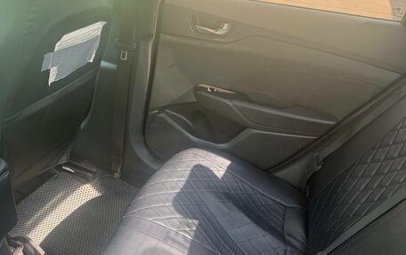 Hyundai Solaris II рестайлинг, 2018 год, 600 000 рублей, 6 фотография
