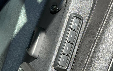 Volkswagen Tiguan II, 2019 год, 2 399 000 рублей, 16 фотография