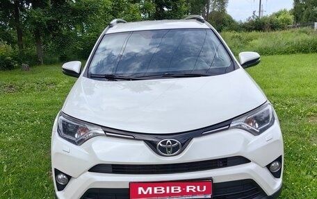 Toyota RAV4, 2016 год, 2 350 000 рублей, 1 фотография