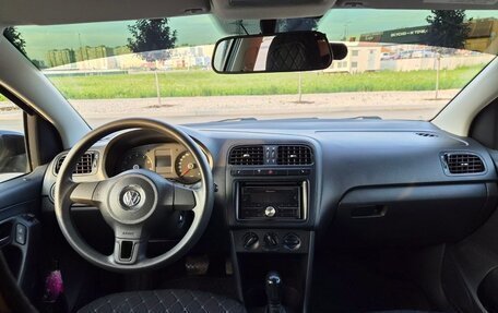 Volkswagen Polo VI (EU Market), 2012 год, 750 000 рублей, 7 фотография