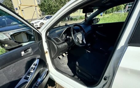 Hyundai Solaris II рестайлинг, 2015 год, 890 000 рублей, 4 фотография