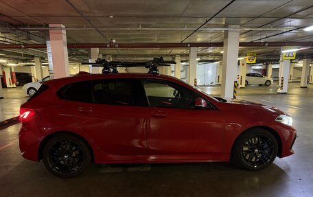 BMW 1 серия, 2019 год, 1 900 000 рублей, 3 фотография