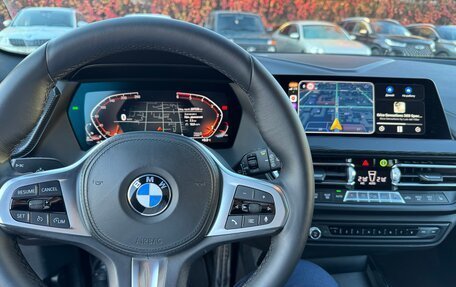 BMW 1 серия, 2019 год, 1 900 000 рублей, 13 фотография