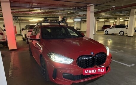 BMW 1 серия, 2019 год, 1 900 000 рублей, 2 фотография