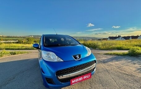 Peugeot 107 I рестайлинг, 2011 год, 465 000 рублей, 3 фотография