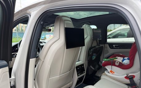 Porsche Cayenne III, 2021 год, 9 800 000 рублей, 14 фотография