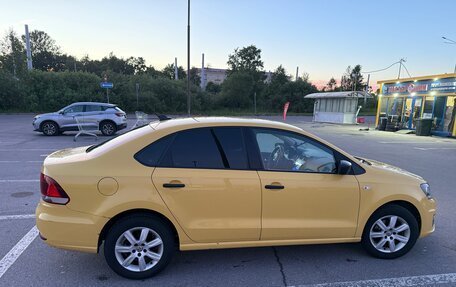 Volkswagen Polo VI (EU Market), 2017 год, 900 000 рублей, 2 фотография