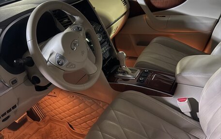 Infiniti QX70, 2017 год, 3 300 000 рублей, 9 фотография