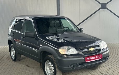 Chevrolet Niva I рестайлинг, 2017 год, 768 000 рублей, 1 фотография