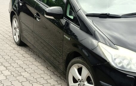 Toyota Prius, 2011 год, 1 150 000 рублей, 2 фотография