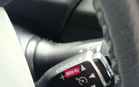 Toyota Prius, 2011 год, 1 150 000 рублей, 13 фотография