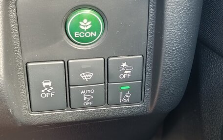 Honda Vezel, 2016 год, 1 696 000 рублей, 12 фотография