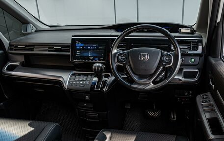 Honda Stepwgn IV, 2019 год, 2 420 000 рублей, 6 фотография