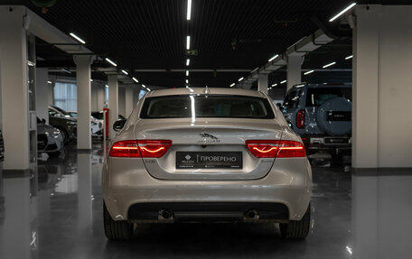 Jaguar XE I рестайлинг, 2015 год, 1 790 000 рублей, 6 фотография