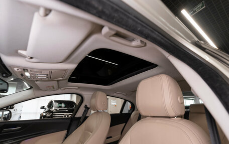 Jaguar XE I рестайлинг, 2015 год, 1 790 000 рублей, 10 фотография