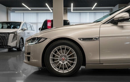 Jaguar XE I рестайлинг, 2015 год, 1 790 000 рублей, 22 фотография