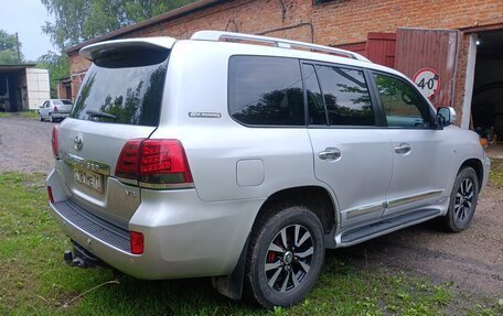 Toyota Land Cruiser 200, 2011 год, 2 650 000 рублей, 3 фотография