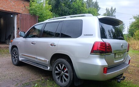 Toyota Land Cruiser 200, 2011 год, 2 650 000 рублей, 4 фотография