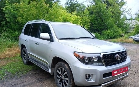 Toyota Land Cruiser 200, 2011 год, 2 650 000 рублей, 2 фотография