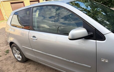 Volkswagen Polo IV рестайлинг, 2002 год, 400 000 рублей, 2 фотография