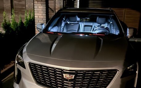 Cadillac XT4 I, 2019 год, 2 950 000 рублей, 2 фотография
