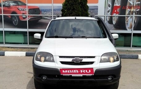 Chevrolet Niva I рестайлинг, 2018 год, 720 000 рублей, 2 фотография