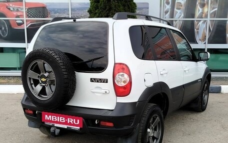 Chevrolet Niva I рестайлинг, 2018 год, 720 000 рублей, 5 фотография