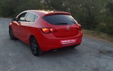 Opel Astra J, 2010 год, 500 000 рублей, 4 фотография