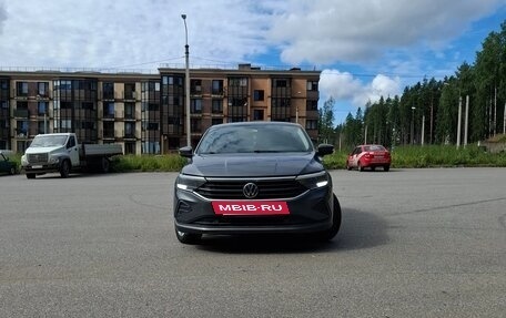Volkswagen Polo VI (EU Market), 2021 год, 1 500 000 рублей, 2 фотография