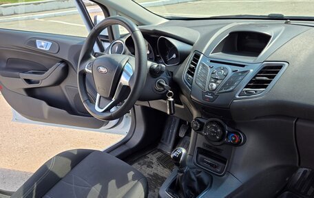Ford Fiesta, 2017 год, 820 000 рублей, 19 фотография