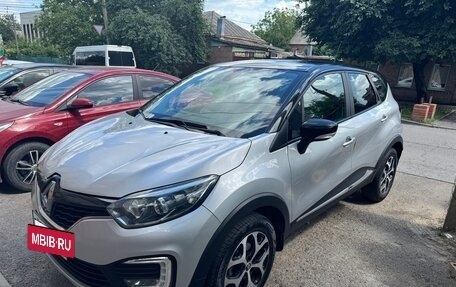 Renault Kaptur I рестайлинг, 2018 год, 1 400 000 рублей, 3 фотография