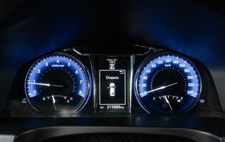Toyota Camry, 2017 год, 1 899 000 рублей, 12 фотография